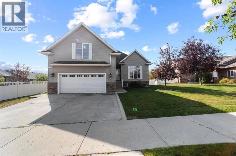 5605 28 Avenue, Camrose, Alberta, T4V1T2, Camrose, Alberta — photo 1 of 5