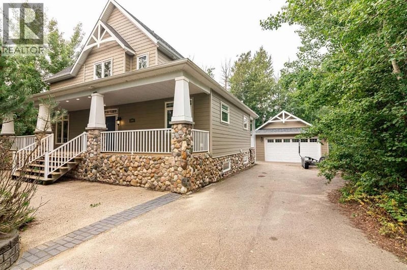 244 Canal Street, Rural Ponoka County, Alberta, T4L2N3, Rural Ponoka County, Alberta — photo 1 of 5