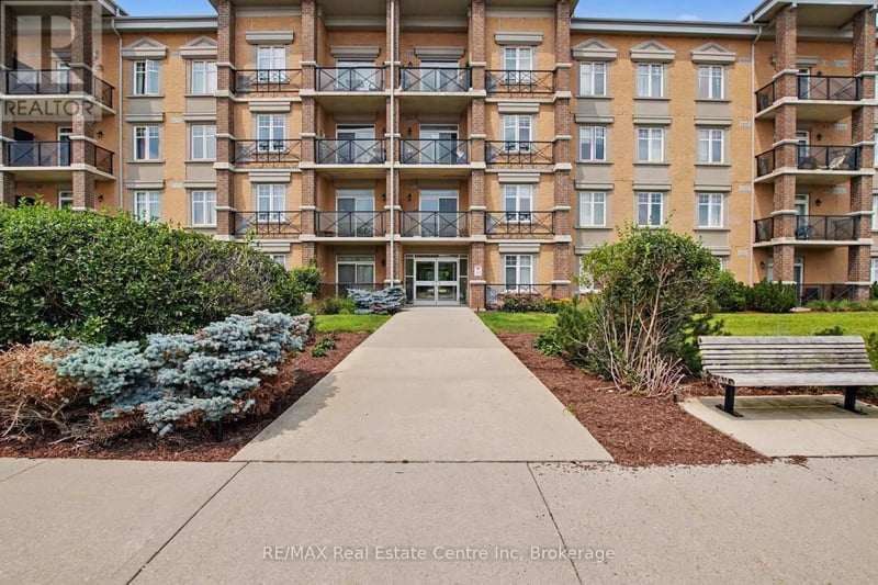 #410 2 Colonial Drive, Guelph (Pineridge/Westminster Woods), Ontario, N1L0K8, Guelph (Pineridge/Westminster Woods), Ontario — photo 1 of 5