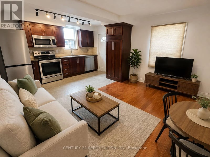 540 Old Weston Road, Toronto (Weston-Pellam Park), Ontario, M6N3B1, Toronto (Weston-Pellam Park), Ontario — photo 1 of 5