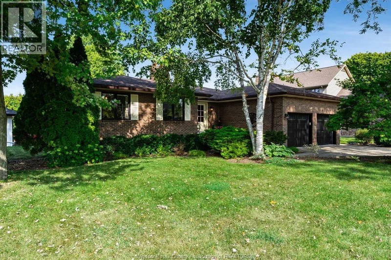 105 Pointe West Drive, Amherstburg, Ontario, N9V3P1, Amherstburg, Ontario — photo 1 of 5