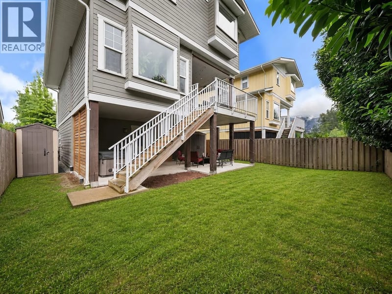 #2 39885 GOVERNMENT Road, Squamish, British Columbia, V8B0Z2, Squamish, British Columbia — photo 1 of 5