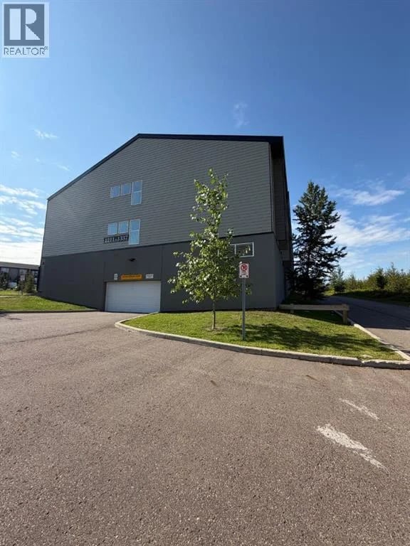 201 Abasand Drive, Fort McMurray, Alberta, T9J1J1, Fort McMurray, Alberta — photo 1 of 3