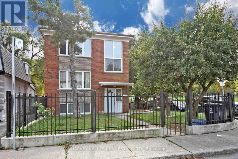 #Unit B 149 Kitchener Avenue, Toronto (Caledonia-Fairbank), Ontario, M6E2B9, Toronto (Caledonia-Fairbank), Ontario — photo 1 of 5