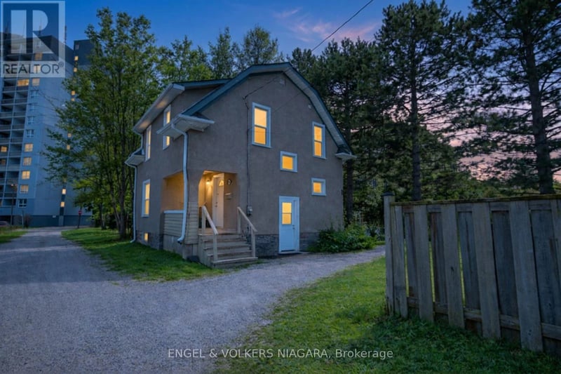 4752 Crawford Place West, Niagara Falls (Downtown), Ontario, L2E1Z2, Niagara Falls (Downtown), Ontario — photo 1 of 5