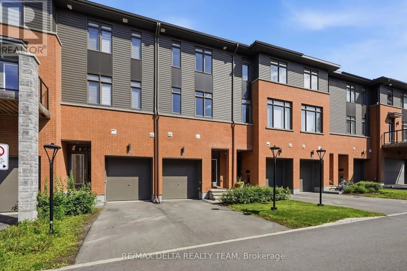 561 Halo Private, Ottawa, Ontario, K1C0C7, Ottawa, Ontario — photo 1 of 5