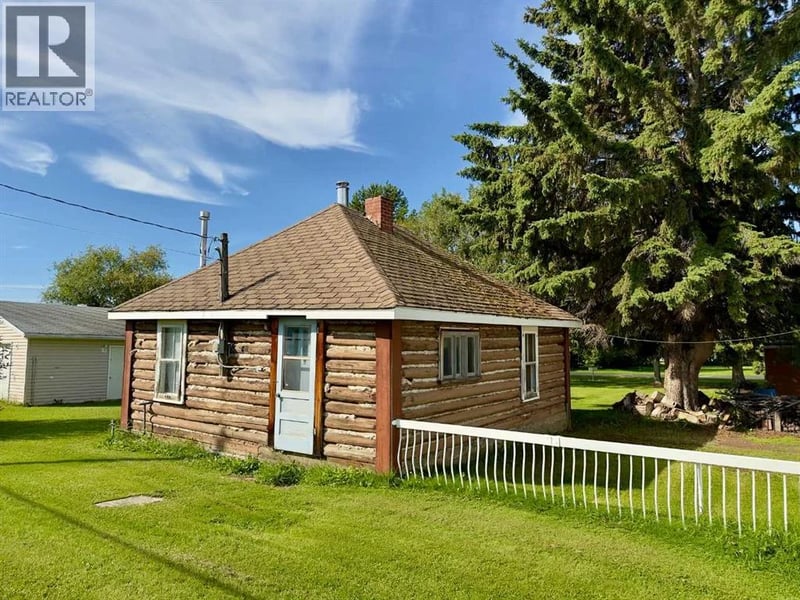 57 5 Street, Kinuso, Alberta, T0G1K0, Kinuso, Alberta — photo 1 of 5
