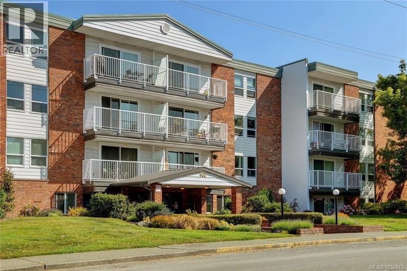 #111 900 Tolmie Avenue, Victoria, British Columbia, V8X3W6, Victoria, British Columbia — photo 1 of 5
