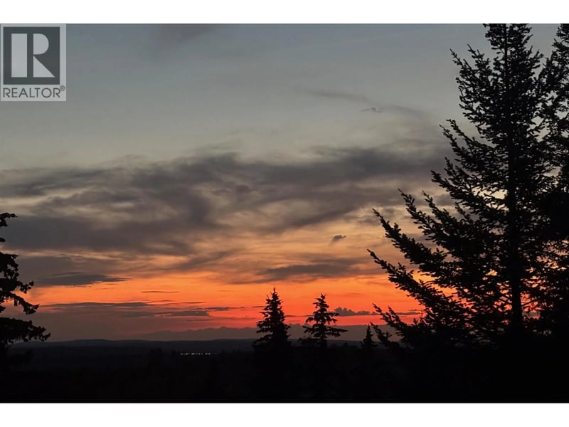 7755 LITTLE FORT 24 Highway, 100 Mile House, British Columbia, V0K1X2, 100 Mile House, British Columbia — photo 1 of 5