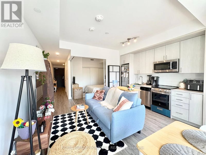 #605 1 Cardiff Road, Toronto (Mount Pleasant East), Ontario, M4P0G2, Toronto (Mount Pleasant East), Ontario — photo 1 of 5