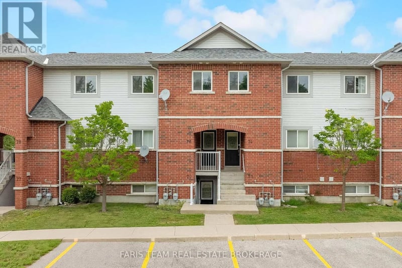 #76 243 Ferndale Drive South, Barrie (Ardagh), Ontario, L4N0T6, Barrie (Ardagh), Ontario — photo 1 of 5