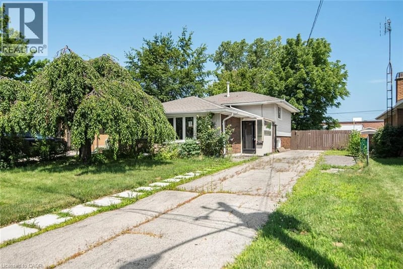 100 MOUNTAIN Avenue North, Hamilton, Ontario, L8G3P7, Hamilton, Ontario — photo 1 of 5