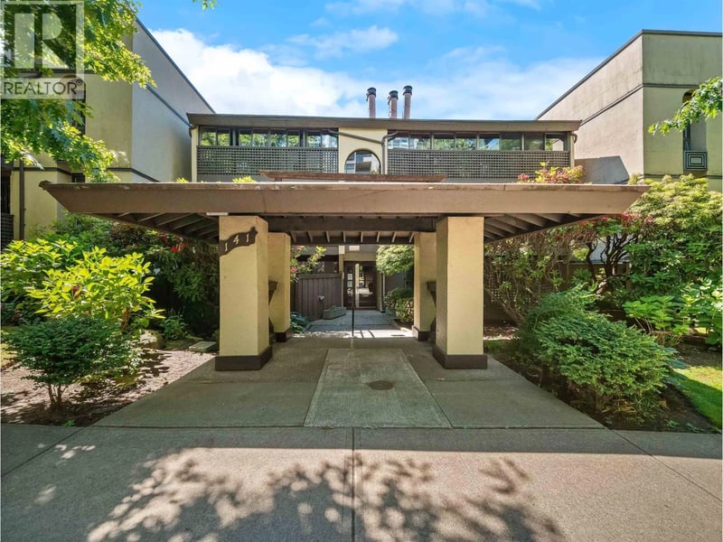 #210 141 13TH Street, North Vancouver, British Columbia, V7M1N5, North Vancouver, British Columbia — photo 1 of 5