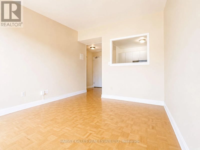 #305 80 Blackfriar Avenue, Toronto (Kingsview Village-The Westway), Ontario, M9R3S9, Toronto (Kingsview Village-The Westway), Ontario — photo 1 of 5