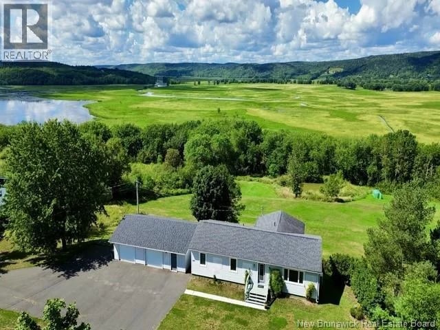 376 Kennebecasis River Road, Hampton, New Brunswick, E5N6P3, Hampton, New Brunswick — photo 1 of 5