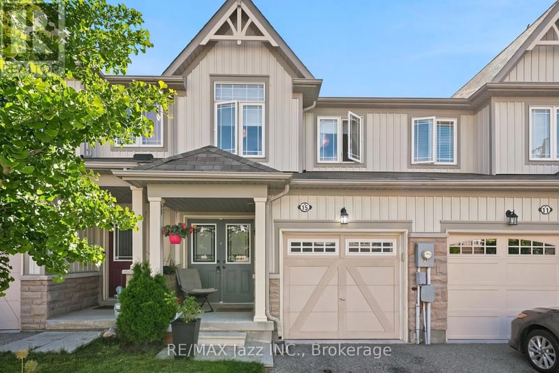 15 Farmstead Drive, Clarington (Bowmanville), Ontario, L1C0K9, Clarington (Bowmanville), Ontario — photo 1 of 5