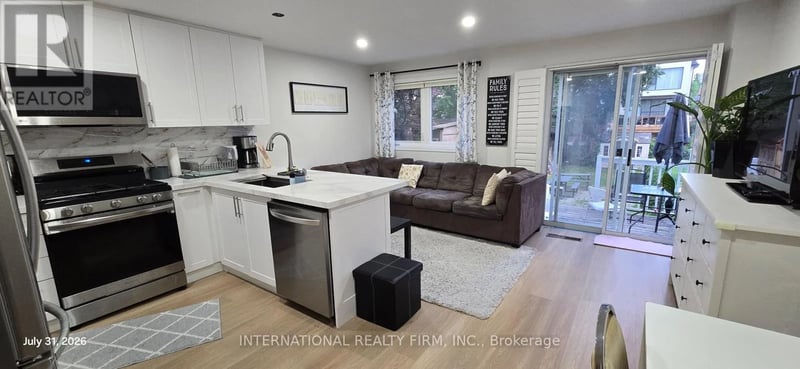 #Main 261 Soudan Avenue, Toronto (Mount Pleasant West), Ontario, M4S1W2, Toronto (Mount Pleasant West), Ontario — photo 1 of 5