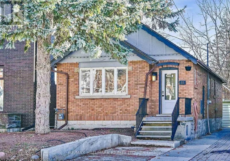 55 Banff Road, Toronto (Mount Pleasant East), Ontario, M4S2V6, Toronto (Mount Pleasant East), Ontario — photo 1 of 5
