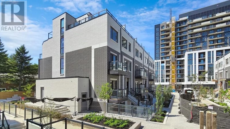 #C3- 301 3425 Sheppard Avenue East, Toronto (Tam O'Shanter-Sullivan), Ontario, M1T0C5, Toronto (Tam O'Shanter-Sullivan), Ontario — photo 1 of 5