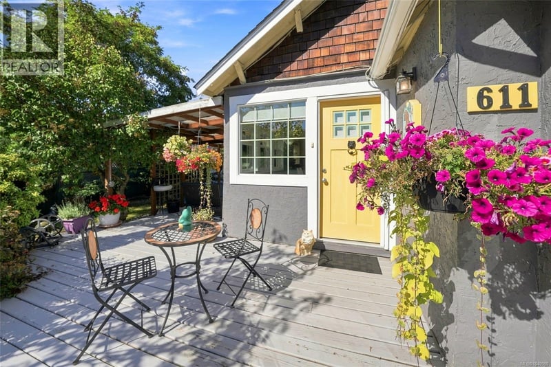 611 Pioneer Crescent, Parksville, British Columbia, V9P1T5, Parksville, British Columbia — photo 1 of 5