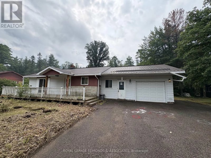 33641 HWY 17 Highway West, Deep River, Ontario, K0J1P0, Deep River, Ontario — photo 1 of 5