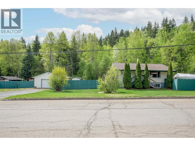 2761 PETERSEN Road, Prince George, British Columbia, V2N1P1, Prince George, British Columbia — photo 1 of 5