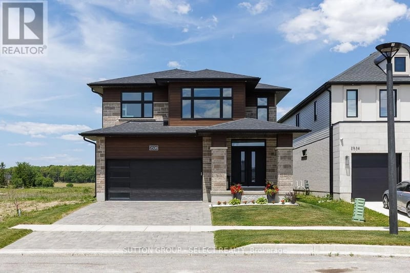 2538 Buroak Drive, London North (North S), Ontario, N6G3X7, London North (North S), Ontario — photo 1 of 5