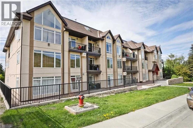 141 Mountain Street, Cochrane, Alberta, T4C1Z5, Cochrane, Alberta — photo 1 of 5