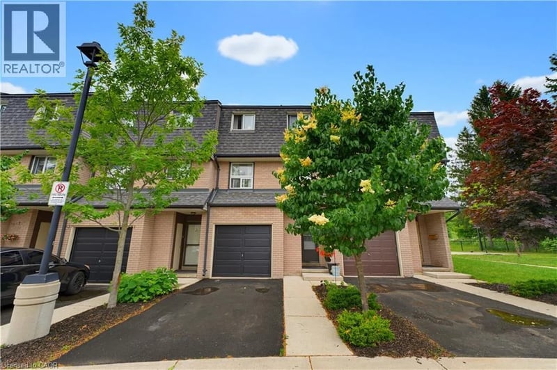 #4 138 BLACKHORNE Drive, Kitchener, Ontario, N2E1Z3, Kitchener, Ontario — photo 1 of 5