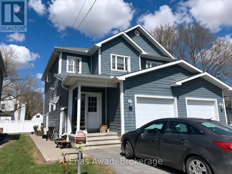 102 Mill Street, Russell, Ontario, K4R1A2, Russell, Ontario — photo 1 of 5