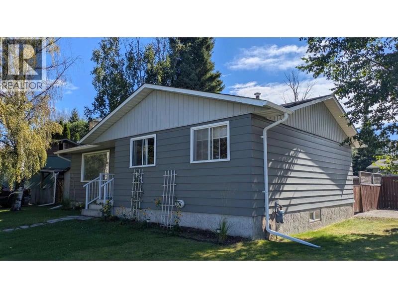 7207 IMPERIAL Crescent, Prince George, British Columbia, V2N2W5, Prince George, British Columbia — photo 1 of 5