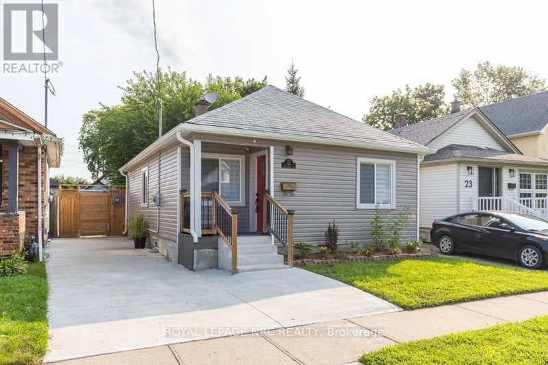 21 Trapnell Street, St. Catharines (E. Chester), Ontario, L2R1B1, St. Catharines (E. Chester), Ontario — photo 1 of 5