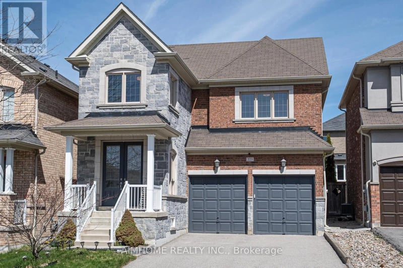 223 Emma Broadbent Court, Newmarket (Woodland Hill), Ontario, L3X3K8, Newmarket (Woodland Hill), Ontario — photo 1 of 5