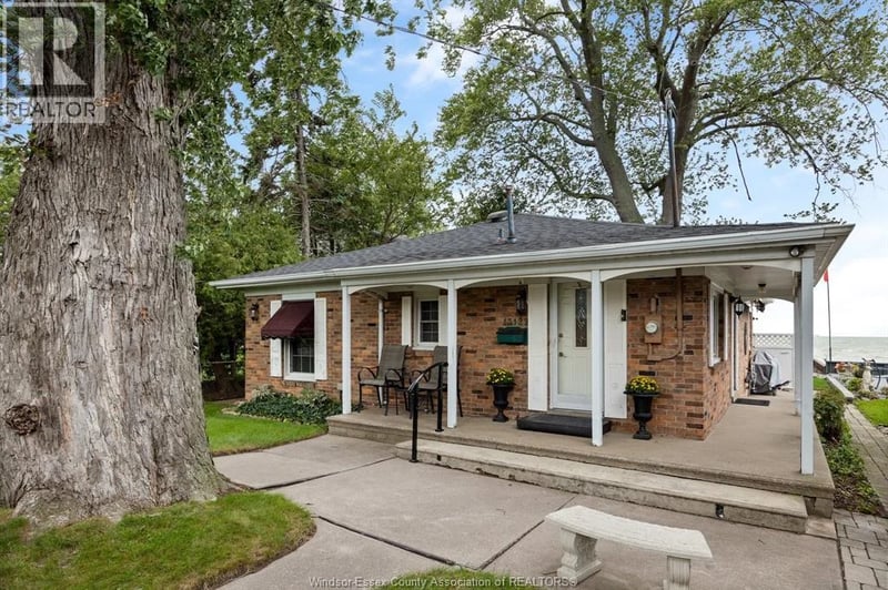 13122 Riverside Drive East, Tecumseh, Ontario, N8N2M7, Tecumseh, Ontario — photo 1 of 5