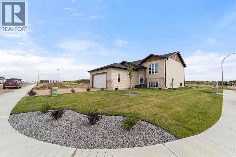 5737 55 Avenue, Camrose, Alberta, T4V5B9, Camrose, Alberta — photo 1 of 5