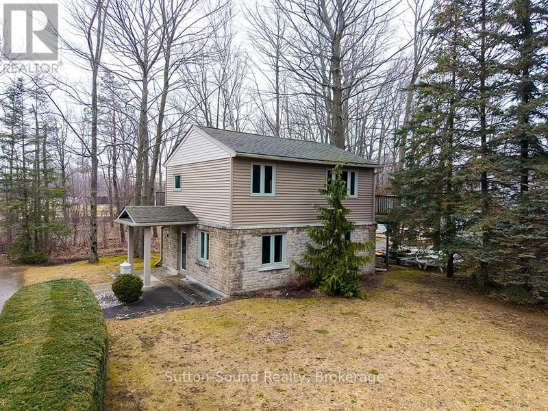 660 Main Street, South Bruce Peninsula, Ontario, N0H2T0, South Bruce Peninsula, Ontario — photo 1 of 5