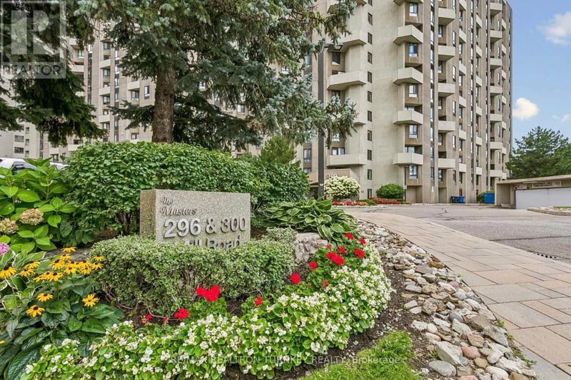 #A12 296 Mill Road, Toronto (Markland Wood), Ontario, M9C4X8, Toronto (Markland Wood), Ontario — photo 1 of 5