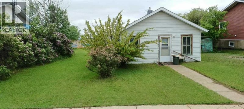 4917 NORFOLK Avenue, Coronation, Alberta, T0C1C0, Coronation, Alberta — photo 1 of 5