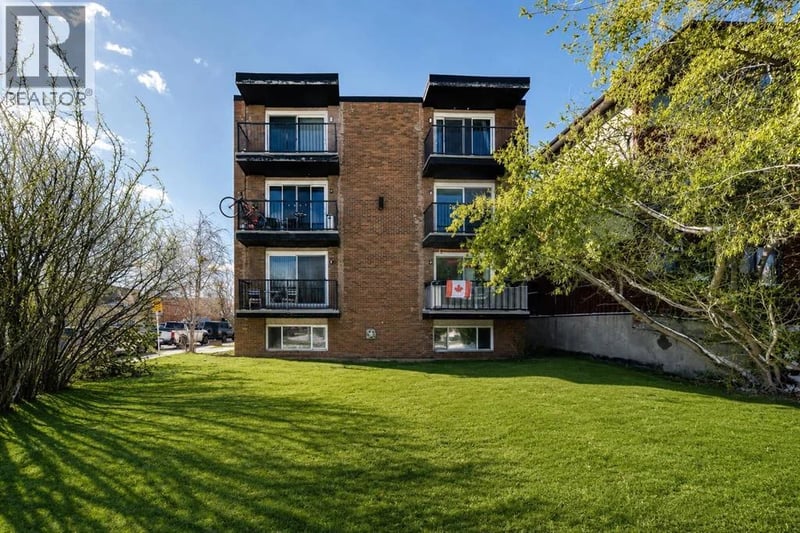 1703 11 Avenue Southwest, Calgary, Alberta, T3C0N5, Calgary, Alberta — photo 1 of 5
