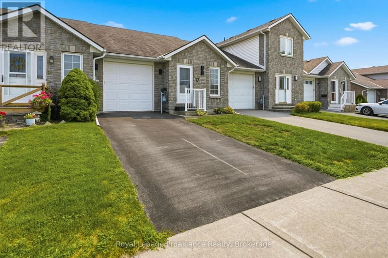 17 Alder Court, Belleville (Belleville Ward), Ontario, K8P5L5, Belleville (Belleville Ward), Ontario — photo 1 of 5