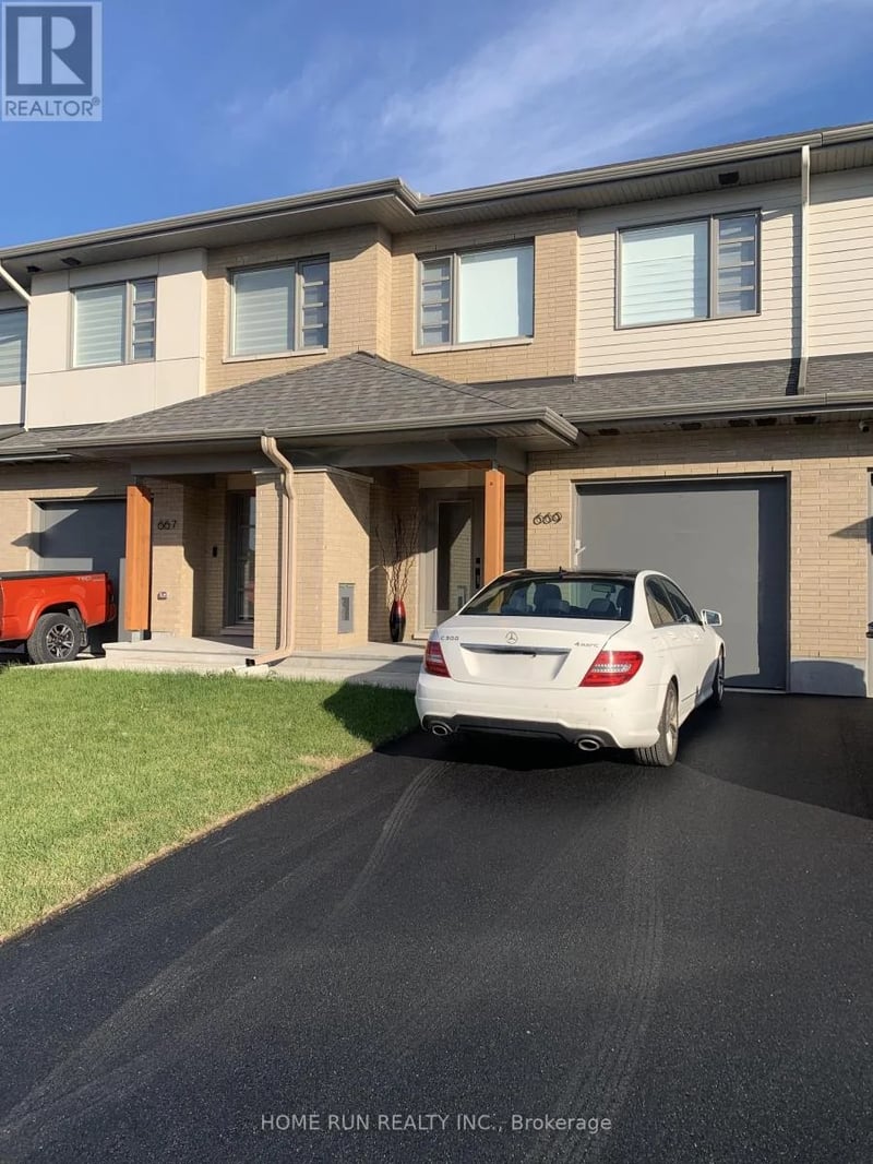 669 Honeydew Street, Ottawa, Ontario, K1X0K5, Ottawa, Ontario — photo 1 of 5