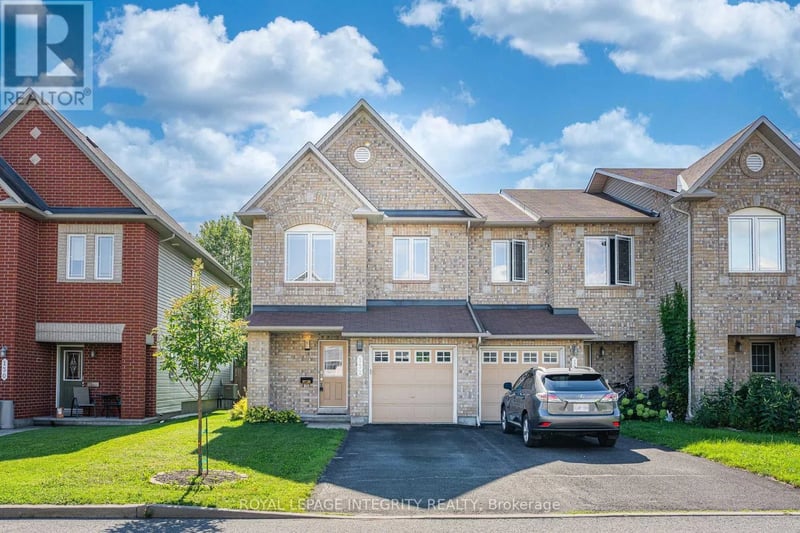 132 Silvermoon Crescent, Ottawa, Ontario, K4A0P5, Ottawa, Ontario — photo 1 of 5