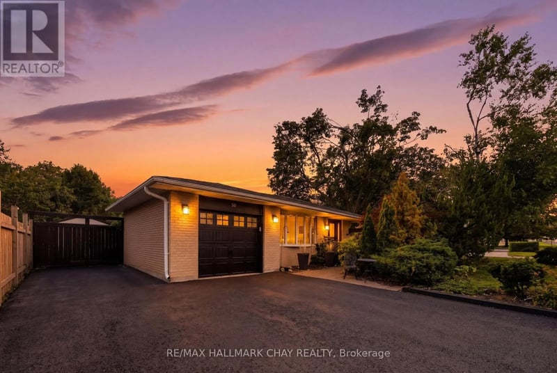 30 Harding Avenue, Barrie (Cundles East), Ontario, L4M3K2, Barrie (Cundles East), Ontario — photo 1 of 5