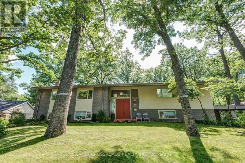 1532 Merrow Road, Mississauga (Lorne Park), Ontario, L5J3C5, Mississauga (Lorne Park), Ontario — photo 1 of 5