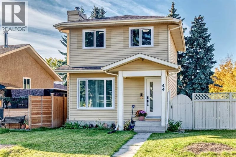 44 McKinley Road Southeast, Calgary, Alberta, T2Z1T6, Calgary, Alberta — photo 1 of 5