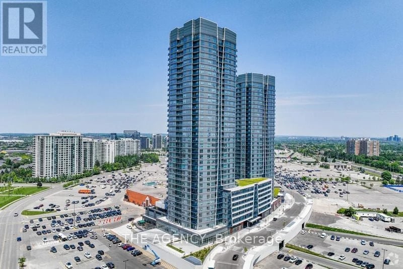 #1108 30 Upper Mall Way, Vaughan (Brownridge), Ontario, L4J0L7, Vaughan (Brownridge), Ontario — photo 1 of 5