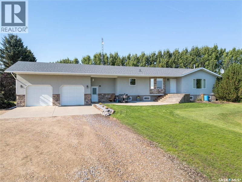 Battleford Equestrian Acreage, Battle River Rm No. 438, Saskatchewan, S0M0E0, Battle River Rm No. 438, Saskatchewan — photo 1 of 5