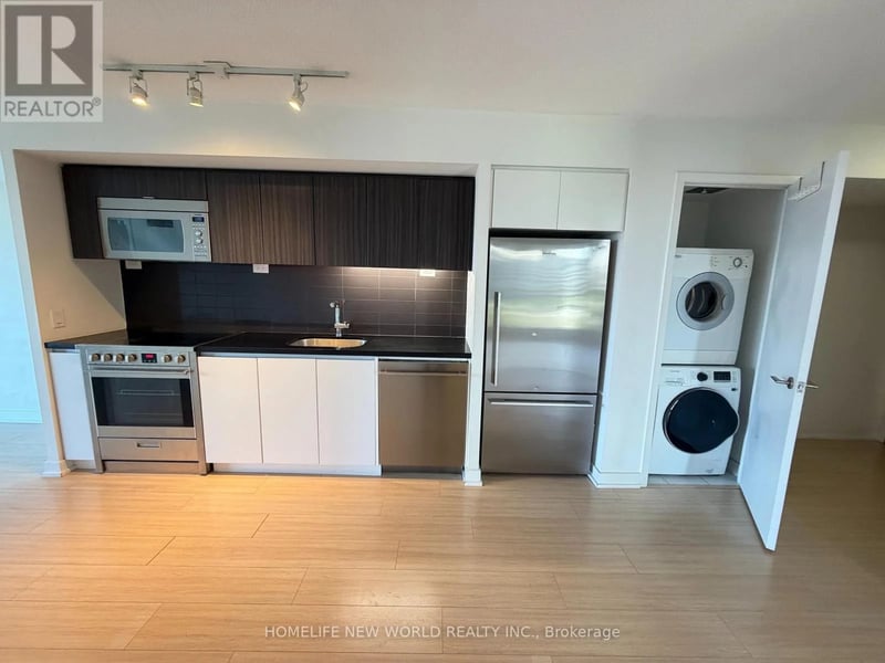 #721 85 Queens Wharf Road, Toronto (Waterfront Communities), Ontario, M5V0J8, Toronto (Waterfront Communities), Ontario — photo 1 of 5