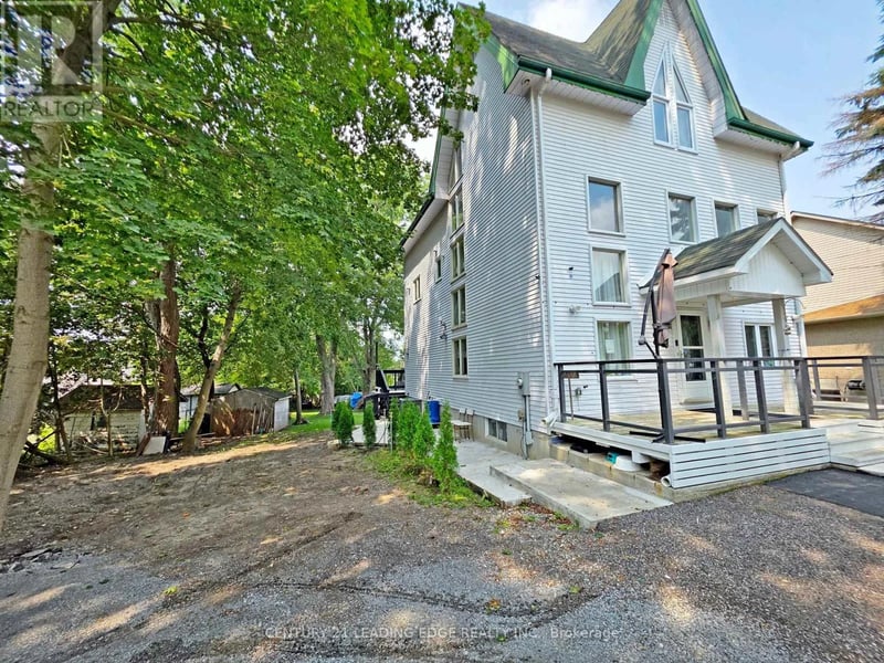 #B 260 Metro Road North, Georgina (Historic Lakeshore Communities), Ontario, L4P3C8, Georgina (Historic Lakeshore Communities), Ontario — photo 1 of 5