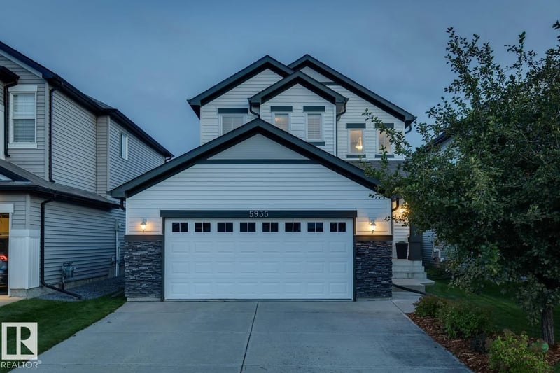 5935 18 AV SW, Edmonton, Alberta, T6X0W4, Edmonton, Alberta — photo 1 of 5